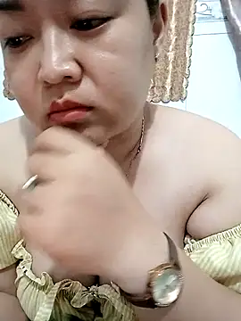 VyOanh2K online show from November 18, 3:38 pm