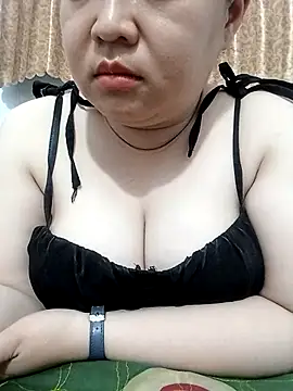 Snapshot of VyOanh2K chatting on May 11, 4:04 pm VyOanh2K online show from May 11, 4:04 pm