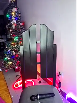 Snapshot of Aria_Bennett21 chatting on December 17, 10:43 pm Aria Bennett21 online show from December 17, 10:43 pm