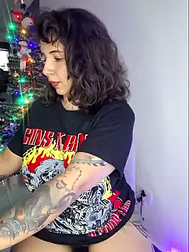 Snapshot of Aria_Bennett21 chatting on December 24, 4:22 am Aria Bennett21 online show from December 24, 4:22 am