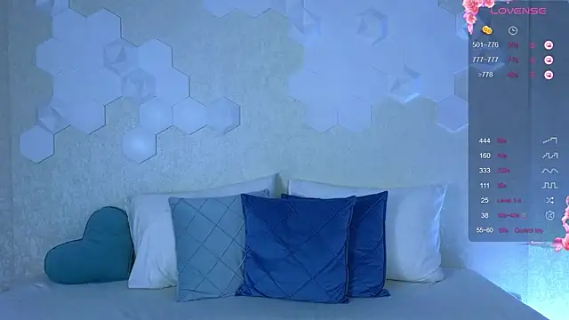 Lynna Sparks online show from October 20, 2:56 am