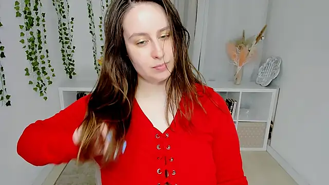 Snapshot of Lattea chatting on June 21, 12:30 pm Lattea online show from June 21, 12:30 pm