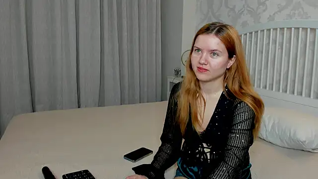 Eva  Lewis online show from May 2, 3:44 am