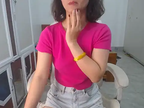 Snapshot of Susu204 chatting on February 2, 2:17 am Susu204 online show from February 2, 2:17 am