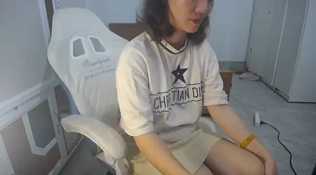 Snapshot of Susu204 chatting on March 10, 1:21 pm Susu204 online show from March 10, 1:21 pm