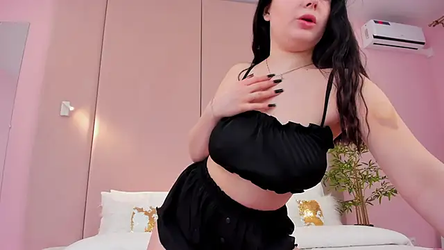 Snapshot of DeniseReese chatting on January 18, 6:03 am DeniseReese online show from January 18, 6:03 am