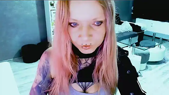 Snapshot of InesGold chatting on September 9, 7:08 am InesGold online show from September 9, 7:08 am