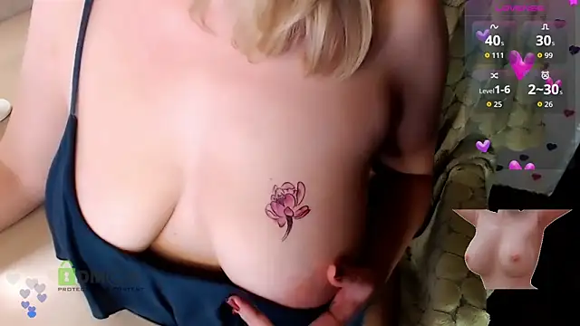 Snapshot of _-Luna-_ chatting on March 22, 8:12 pm -Luna- online show from March 22, 8:12 pm