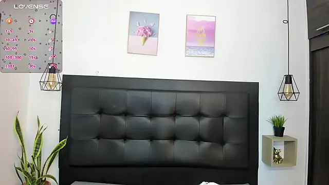 Snapshot of sweet_abby1 chatting on December 19, 12:23 pm sweet abby1 online show from December 19, 12:23 pm