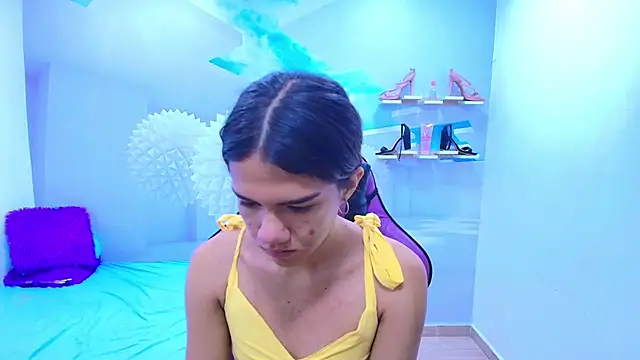 DEMI LEED online show from December 15, 2:10 pm