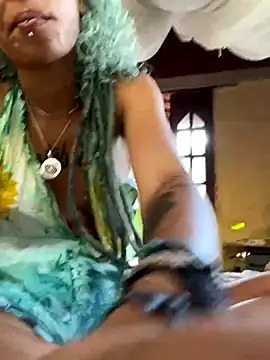 Snapshot of sammoura01 chatting on September 11, 7:25 pm sammoura01 online show from September 11, 7:25 pm