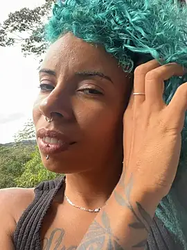 Snapshot of sammoura01 chatting on November 21, 4:38 pm sammoura01 online show from November 21, 4:38 pm