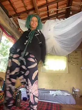 Snapshot of sammoura01 chatting on December 4, 12:03 pm sammoura01 online show from December 4, 12:03 pm