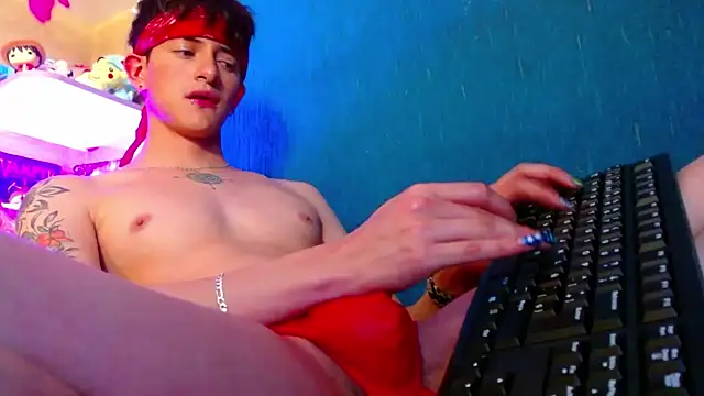 GabyThoms online show from December 17, 11:59 pm