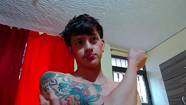 GabyThoms online show from January 4, 7:13 pm