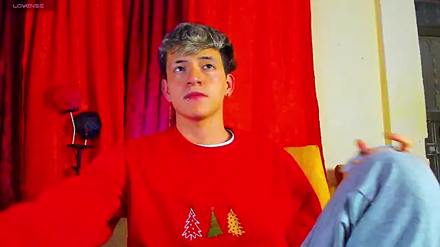 GabyThoms online show from February 7, 1:47 am