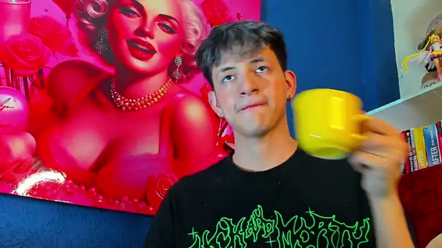 GabyThoms online show from March 3, 9:05 pm