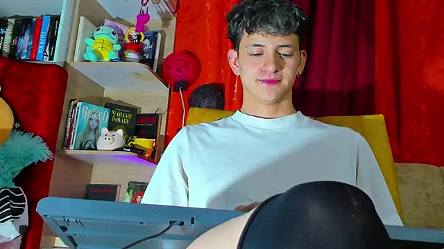 GabyThoms online show from March 5, 4:45 am