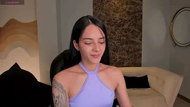 Snapshot of HannahJamesX chatting on January 18, 6:53 pm HannahJamesX online show from January 18, 6:53 pm