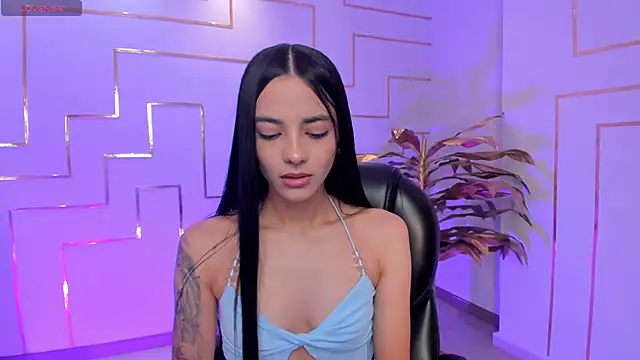 Snapshot of HannahJamesX chatting on September 9, 5:45 pm HannahJamesX online show from September 9, 5:45 pm