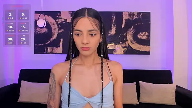 Snapshot of HannahJamesX chatting on October 17, 8:00 pm HannahJamesX online show from October 17, 8:00 pm