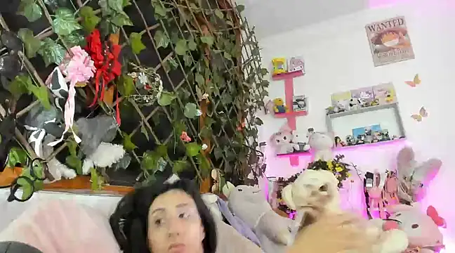 LunaDeCristall online show from February 14, 11:53 am