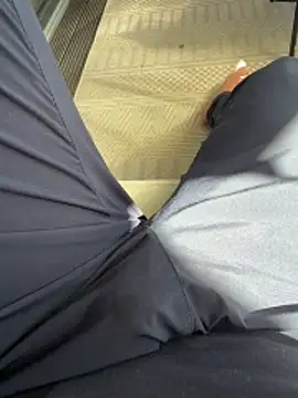 Snapshot of Toni_xoxo chatting on April 8, 12:05 pm Toni xoxo online show from April 8, 12:05 pm