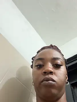 Snapshot of CiaraEbony chatting on June 11, 11:58 pm CiaraEbony online show from June 11, 11:58 pm