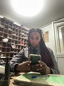 Snapshot of CiaraEbony chatting on June 12, 11:46 pm CiaraEbony online show from June 12, 11:46 pm