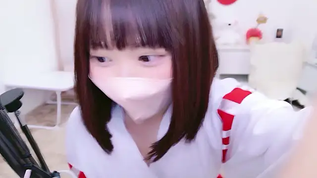 Snapshot of x-naru-x chatting on January 19, 2:21 pm x-naru-x online show from January 19, 2:21 pm