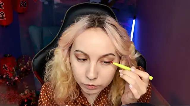 Snapshot of JasmineMilko chatting on March 18, 5:09 am JasmineMilko online show from March 18, 5:09 am