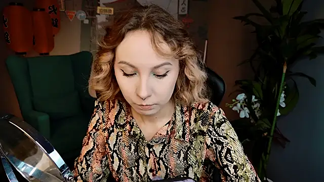 Snapshot of JasmineMilko chatting on September 30, 5:12 am JasmineMilko online show from September 30, 5:12 am