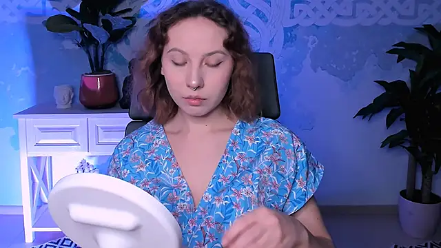 Snapshot of JasmineMilko chatting on November 17, 5:02 am JasmineMilko online show from November 17, 5:02 am