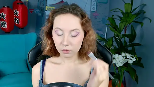 Snapshot of JasmineMilko chatting on November 18, 5:12 am JasmineMilko online show from November 18, 5:12 am