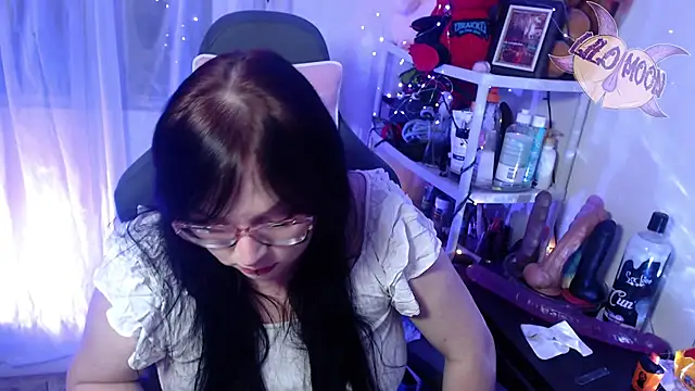 LiloMoon69 online show from February 8, 3:30 am