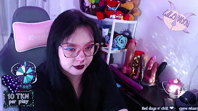 LiloMoon69 online show from December 2, 2:23 pm