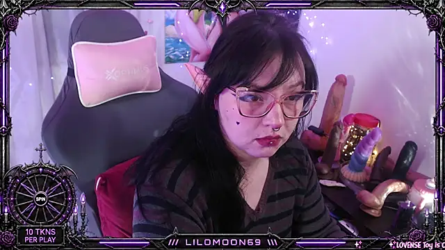 LiloMoon69 online show from June 11, 9:51 am