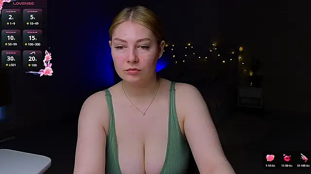 Snapshot of Catherine_River chatting on May 3, 3:51 pm Catherine River online show from May 3, 3:51 pm