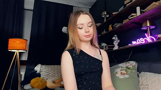 DominikaElis online show from February 20, 12:41 am