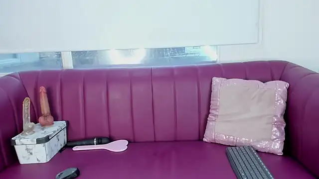 Snapshot of Daddysgirl1_ chatting on December 28, 12:13 pm Daddysgirl1 online show from December 28, 12:13 pm