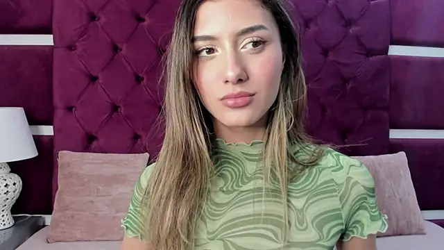 Snapshot of Daddysgirl1_ chatting on January 15, 6:12 am Daddysgirl1 online show from January 15, 6:12 am