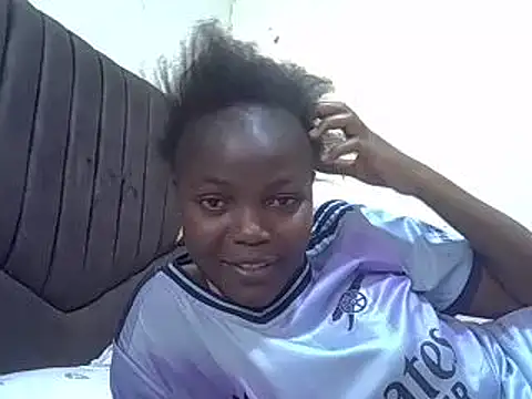 Snapshot of pretty_vivy chatting on February 17, 11:02 am pretty vivy online show from February 17, 11:02 am