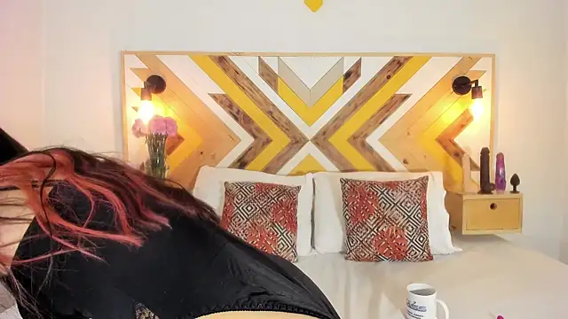 Snapshot of NicoleHaley chatting on February 22, 2:52 pm NicoleHaley online show from February 22, 2:52 pm