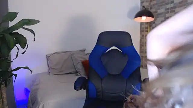 Snapshot of NicoleHaley chatting on September 11, 9:48 pm NicoleHaley online show from September 11, 9:48 pm