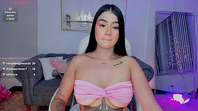 amelie jhons online show from January 14, 12:00 am