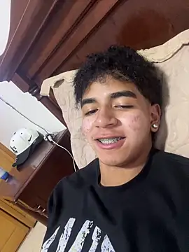 Snapshot of JoanG10 chatting on November 2, 11:29 pm JoanG10 online show from November 2, 11:29 pm