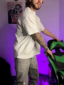 Valentino Xander online show from January 7, 1:19 am