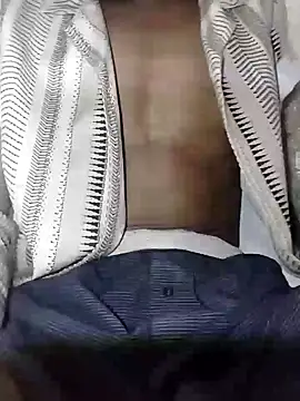 PineappleSkeyes online show from January 4, 11:48 pm