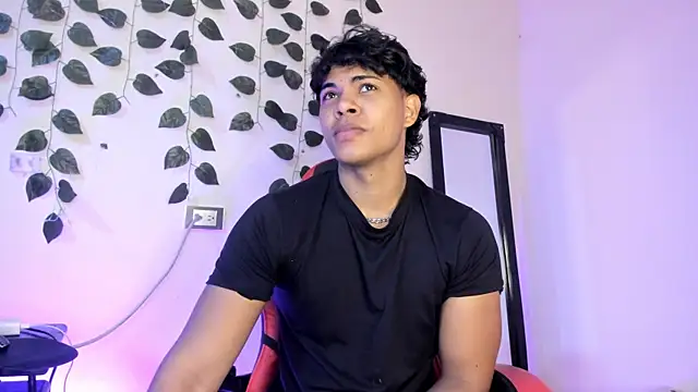 johan beley  online show from December 4, 11:57 pm