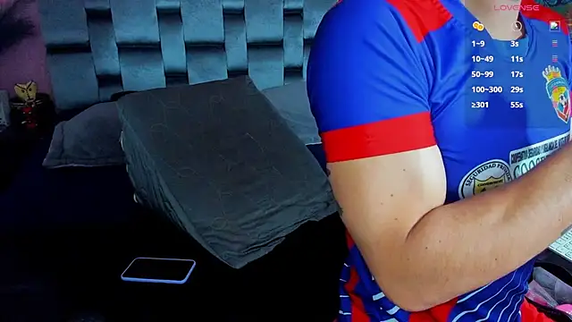 Piggy Eddy online show from January 28, 1:38 pm